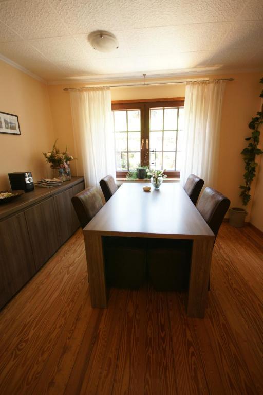 Landgasthof Em Lade Dahlem  Exteriör bild